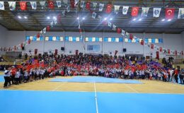 Karabağlar ’da Sömestr Spor Şenliği Bayram Havasında Geçti