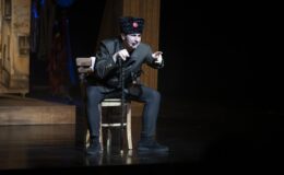 Şehir Tiyatrosu’nun Tiyatro Seçkisi ‘Eyvah Nadir ’ ile Final Yaptı