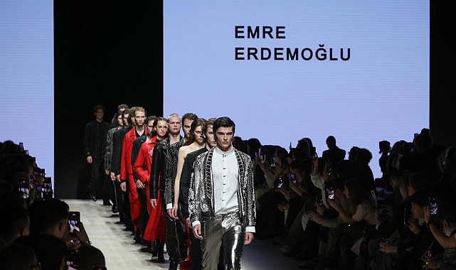 Ünlü Modacı Emre Erdemoğlu Moskova’da Şov Yaptı