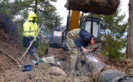 MESKİ’DEN HEYELAN SONRASI ZARAR GÖREN İÇME SUYU HATTINA ANINDA MÜDAHALE