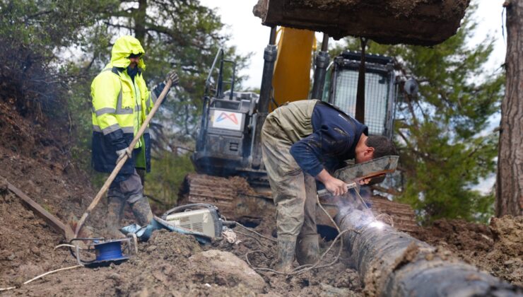 MESKİ’DEN HEYELAN SONRASI ZARAR GÖREN İÇME SUYU HATTINA ANINDA MÜDAHALE