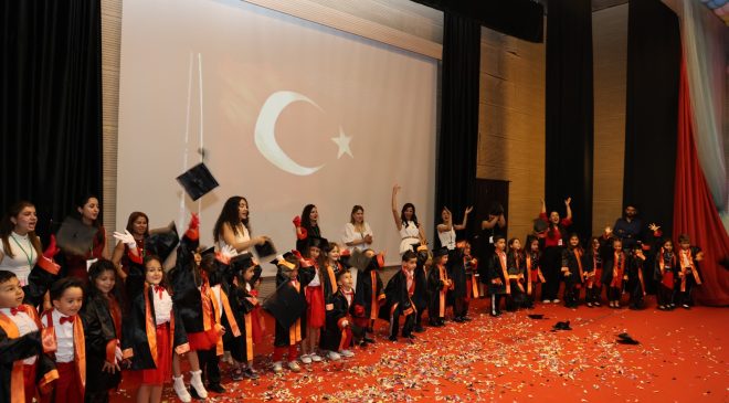 ÇOCUK ŞENLİĞİNE DÖNÜŞEN KUTLAMA