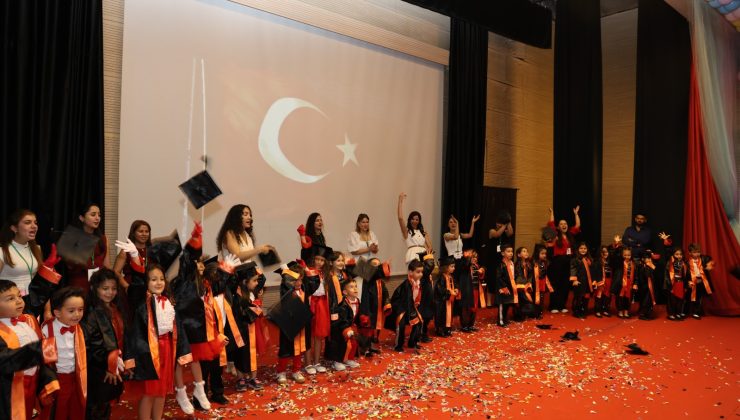 ÇOCUK ŞENLİĞİNE DÖNÜŞEN KUTLAMA