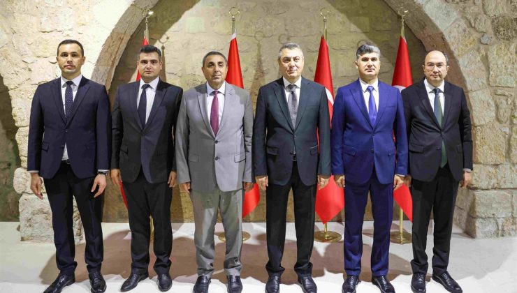 Vali Atilla Toros’tan 5 İlçe Kaymakamına Anlamlı Veda