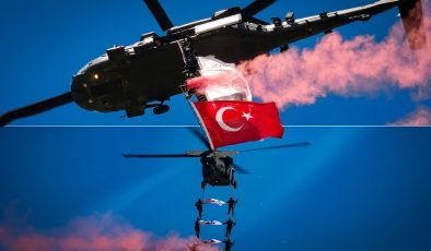 JANDARMA HELİKOPTERLERİNDEN NEFES KESEN GÖSTERİ