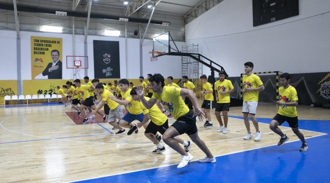 Gençler Hayallerindeki Mesleğe Mersin Büyükşehir’le Koşuyor