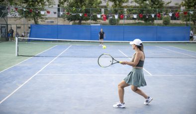 Mersin’de kortların şampiyonları belli oldu