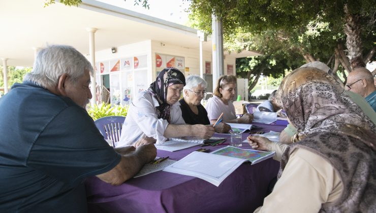 Alzheimer hastaları Mersin sahilinde buluştu